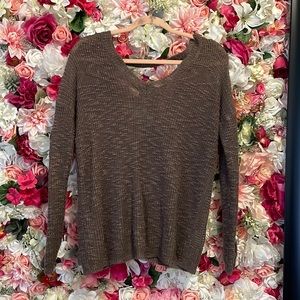 LIGHT WEIGHT OPEN BACK BROWN SWEATER